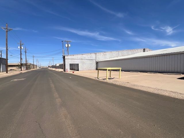 More Photos Of 2411 Avenue E, Lubbock Industrial For Sale