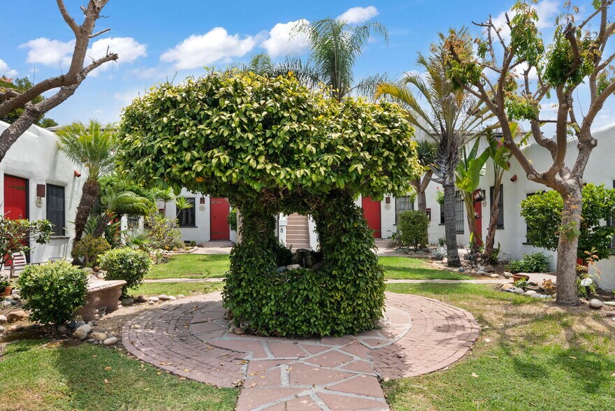 More Photos Of 3933-3945 Hamilton St, San Diego Apartments For Sale