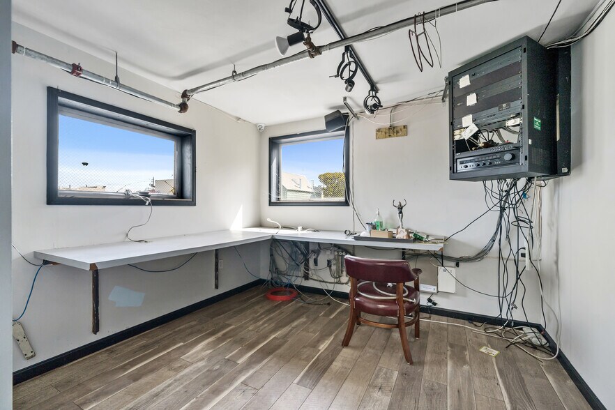 More Photos Of 1326 9th Ave, San Francisco Restaurant For Sale