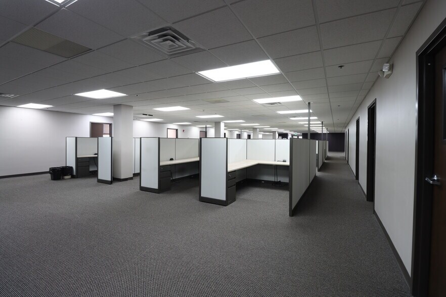 More Photos Of 116 E Berry St, Fort Wayne Office For Lease