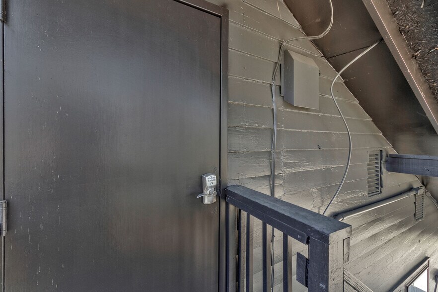 More Photos Of 131 Donelson Pike, Nashville Loft Creative Space For Sale