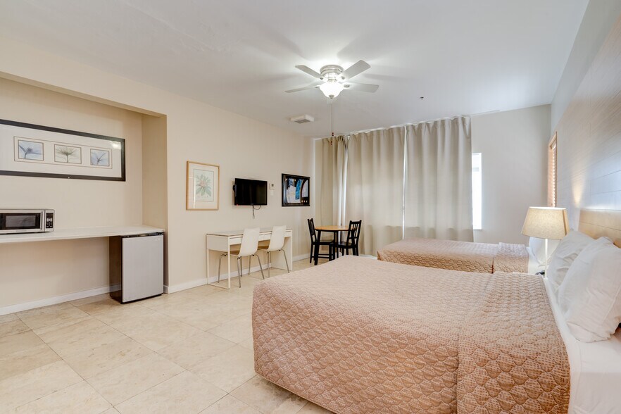 More Photos Of 1680 James Ave, Miami Beach Hotel For Sale