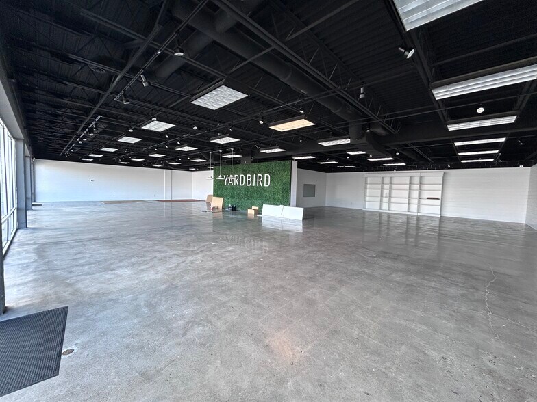 More Photos Of 8215 Highway 7, Saint Louis Park Freestanding For Lease