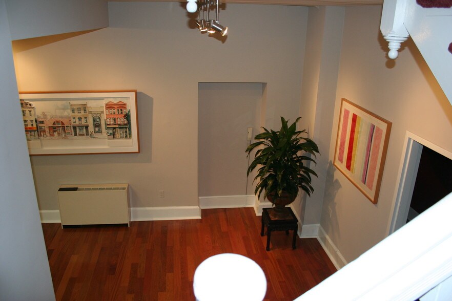 More Photos Of 1514-1518 P St NW, Washington Office For Sale