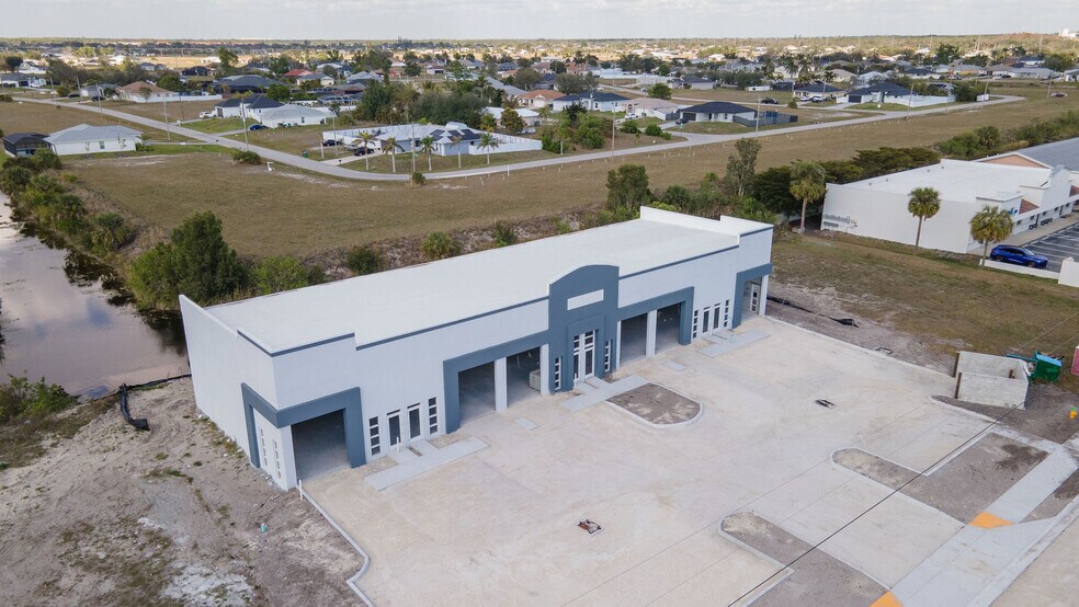 More Photos Of 1913 NE 10th Ter, Cape Coral Office For Lease
