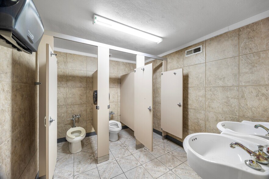 More Photos Of 3801 Garrow St, Houston Freestanding For Sale