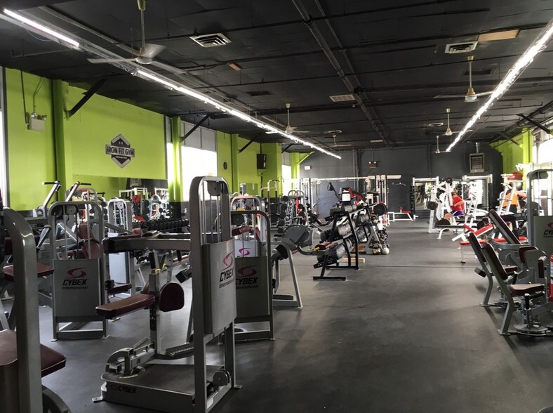 More Photos Of 105 Warwick St, Lititz Freestanding For Sale