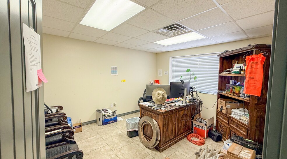 More Photos Of 1403 E County Road 120, Midland Industrial For Lease