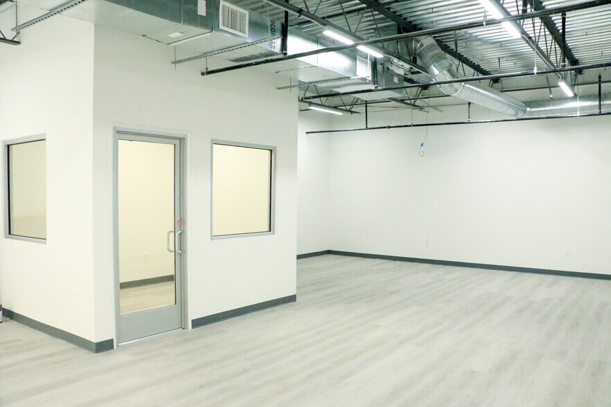 More Photos Of 2601 TX-121, Lewisville Showroom For Sale