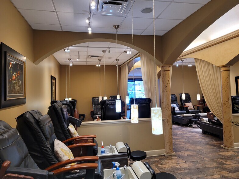 More Photos Of 3708 Hillsboro Pike, Nashville Unknown For Lease