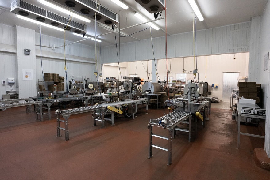 More Photos Of 1135 Industrial Park Rd, Vandergrift Food Processing For Sale