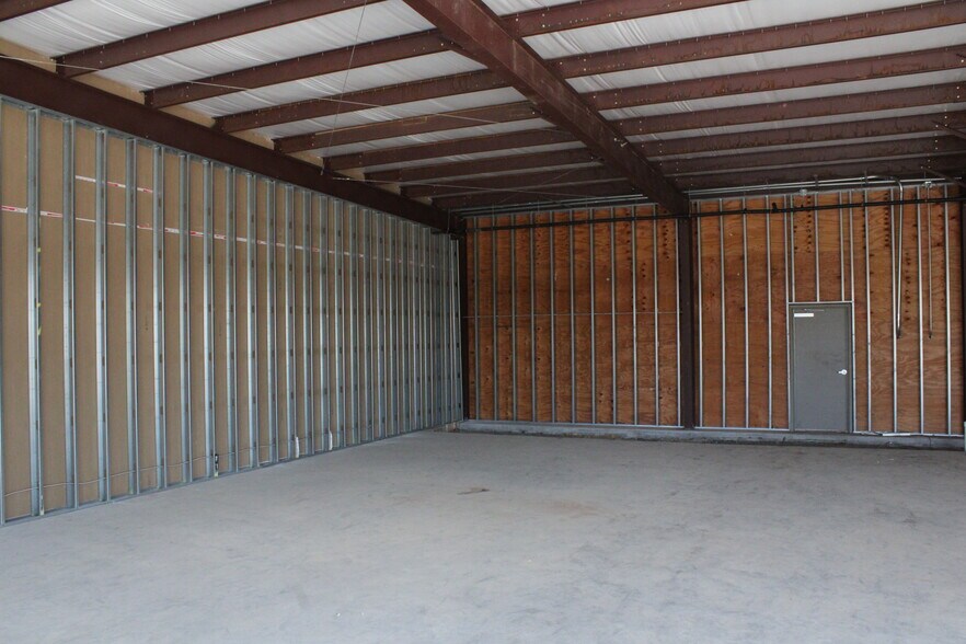 More Photos Of 8830 FM 3180, Baytown Unknown For Lease
