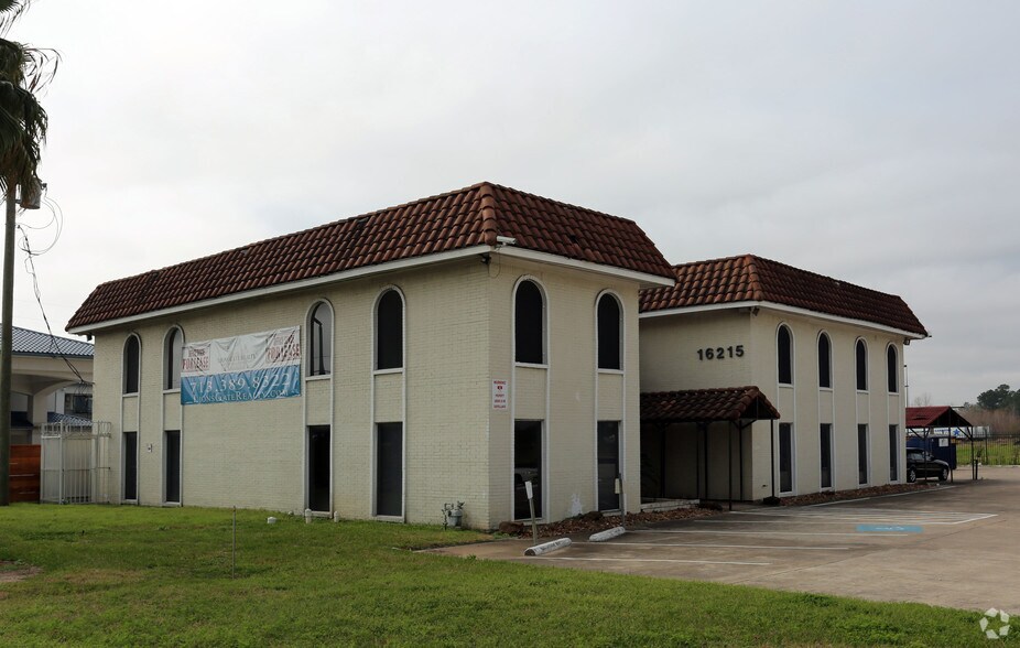 More Photos Of 16215 N I-45, Houston Medical For Sale