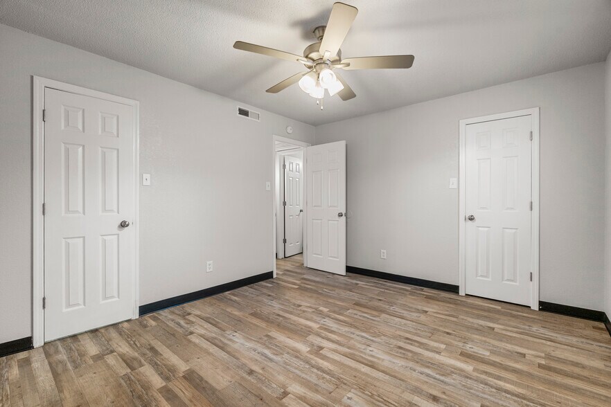 More Photos Of 1805 S Y St, Fort Smith Apartments For Sale