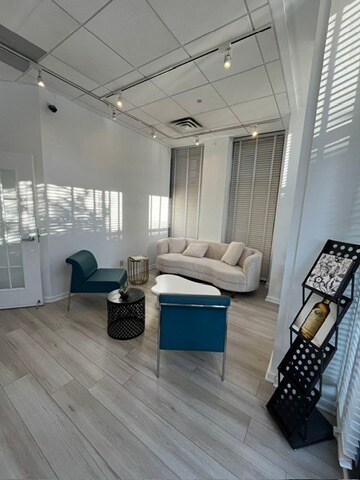 More Photos Of 325 N Desplaines St, Chicago Office For Sale