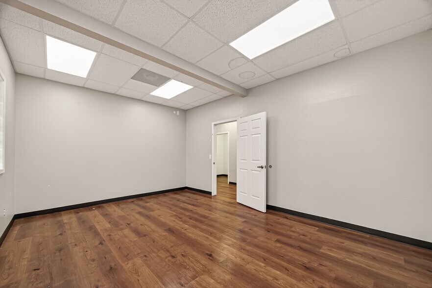 More Photos Of 2223 Dorrington St, Houston Medical For Lease