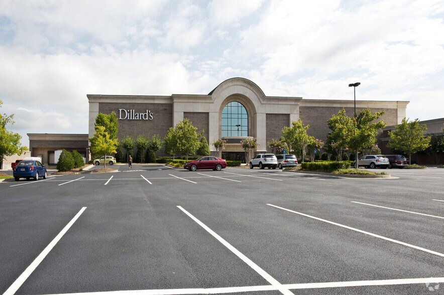 More Photos Of 370 Newnan Crossing Byp, Newnan Restaurant For Lease