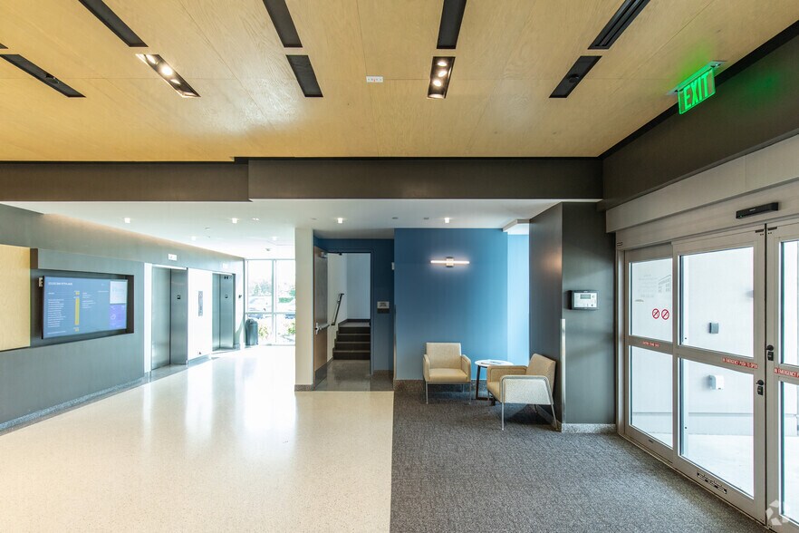 More Photos Of 15155 SW 97th Ave, Miami Medical For Lease