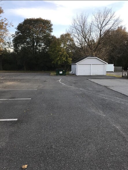 More Photos Of 904 E Pulaski Hwy, Elkton General Retail For Sale