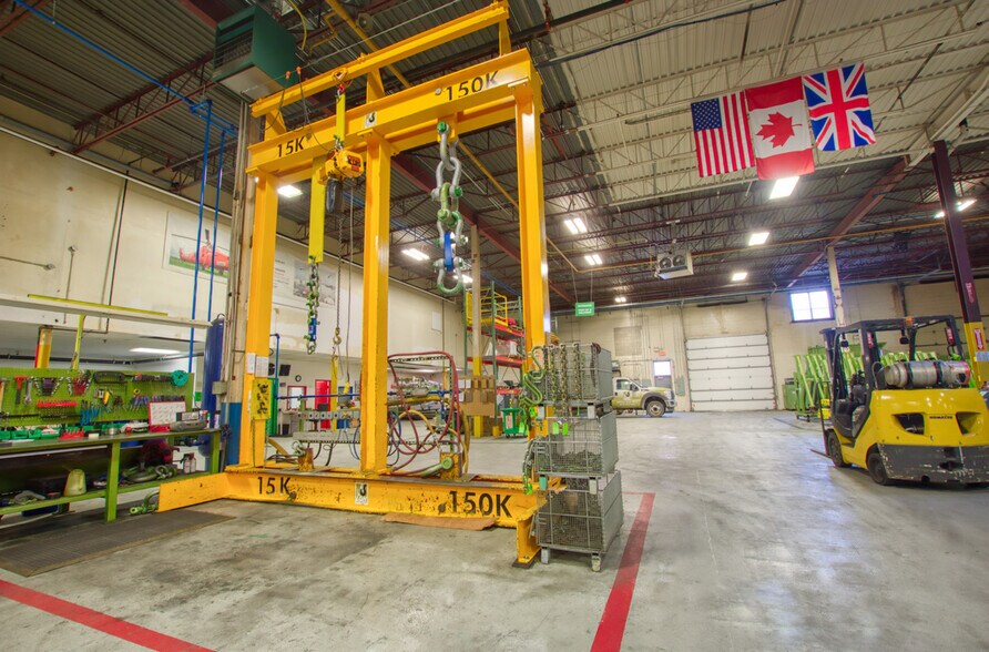 More Photos Of 2115 S Service Rd W, Oakville Warehouse For Sale