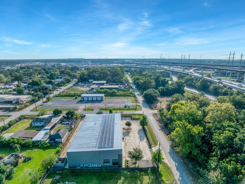 More Photos Of 5939 Albert Dr, Humble Light Distribution For Sale