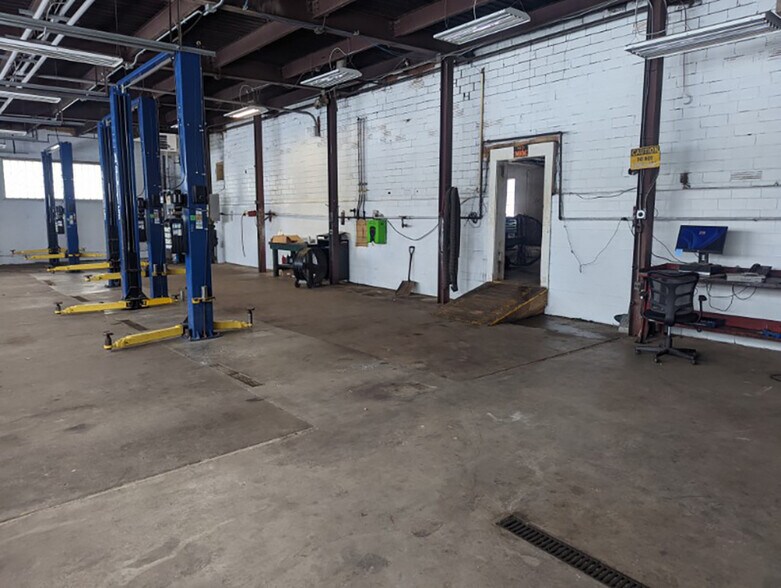 More Photos Of 151 Walnut St, Kittanning Auto Dealership For Sale