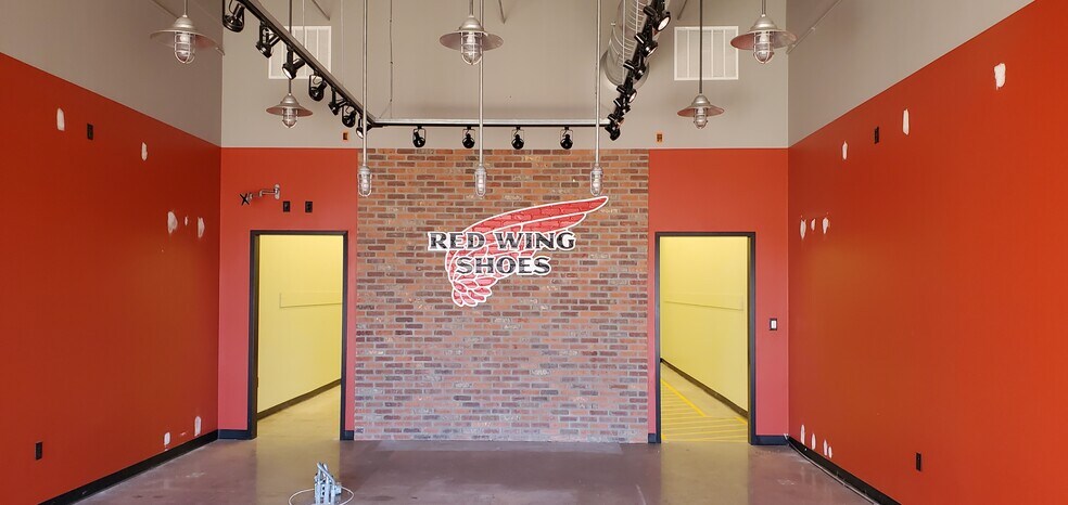 More Photos Of 206 Wilmar Ave, Grand Island General Retail For Lease