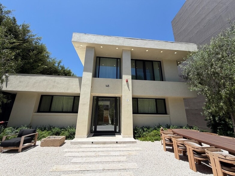 More Photos Of 145 S Rodeo Dr, Beverly Hills Storefront Retail Office For Lease