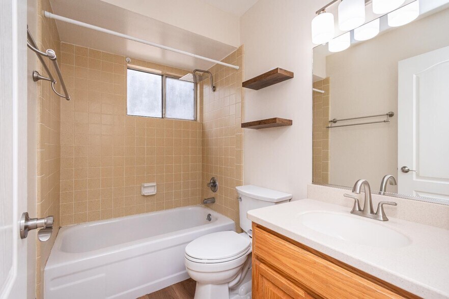 More Photos Of 25265 Carlsbad Ave, Davis Apartments For Sale