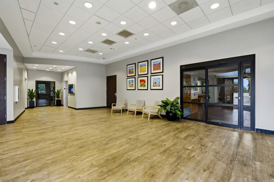 More Photos Of 3333 Bayshore Blvd, Pasadena Medical For Lease