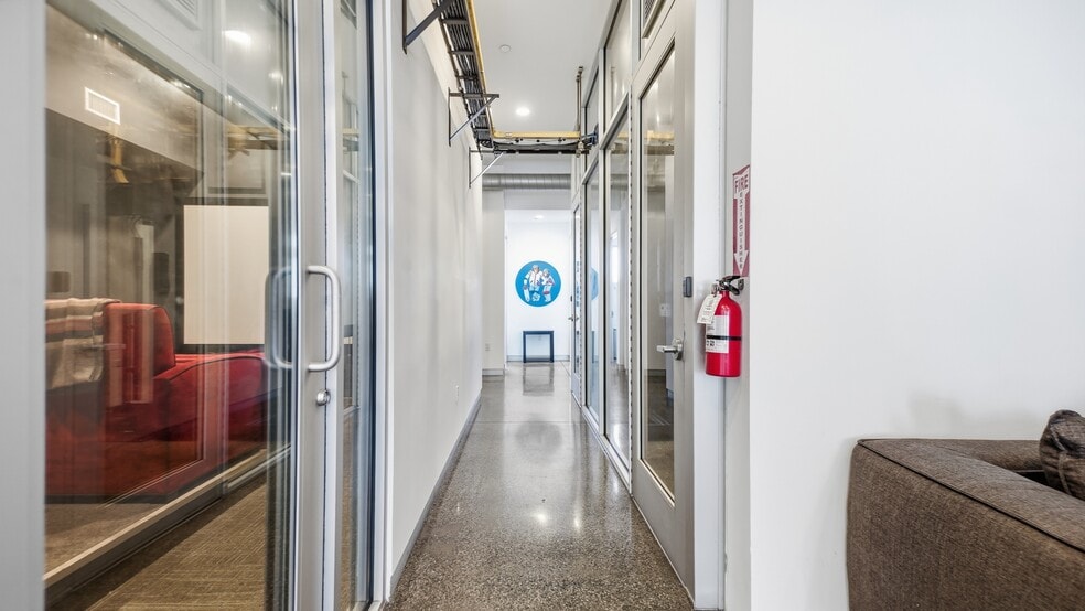 More Photos Of 123-127 Lomita St, El Segundo Loft Creative Space For Sale