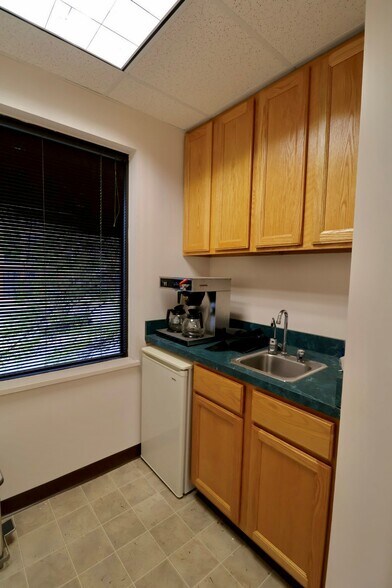 More Photos Of 11864-11868 Sunrise Valley Dr, Reston Loft Creative Space For Sale