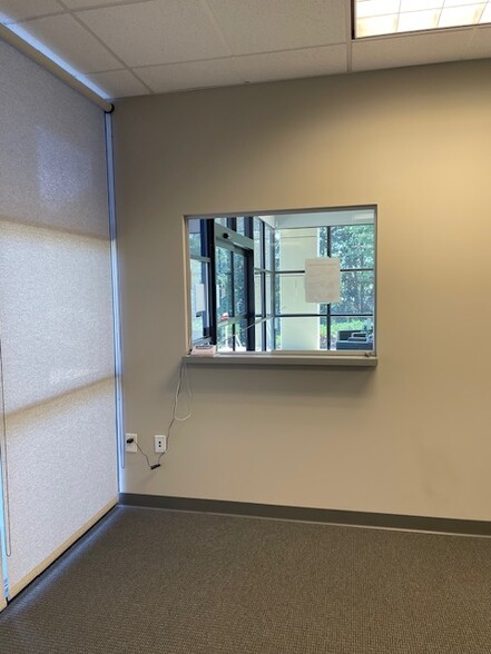 More Photos Of 270 Riverside Pky, Austell Distribution For Lease