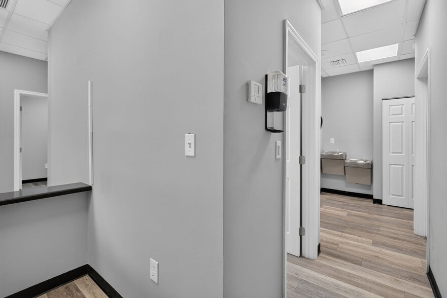 More Photos Of 8080 Pasadena Blvd, Pembroke Pines Office For Lease