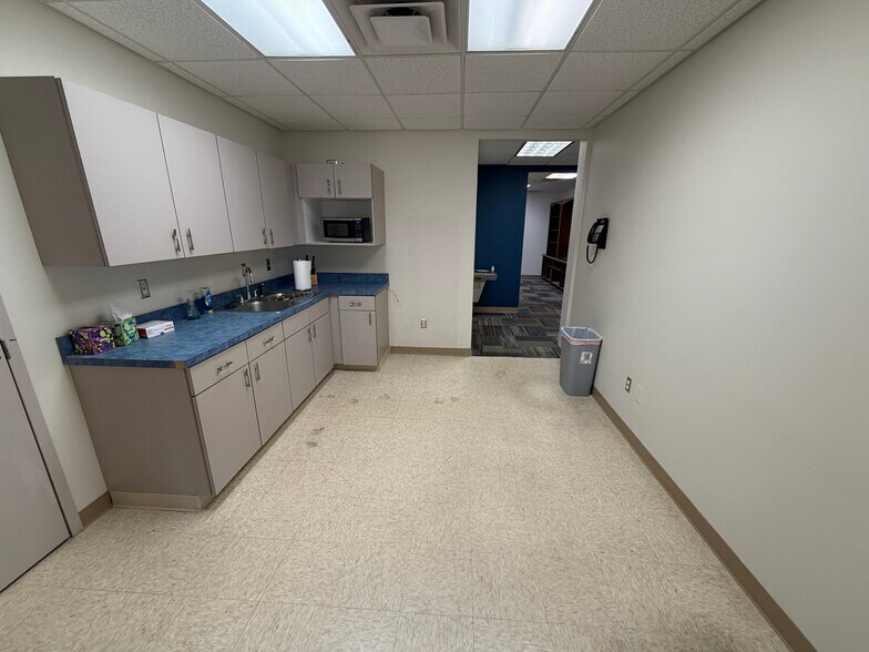 More Photos Of 5375 Henneman Dr, Norfolk Medical For Lease