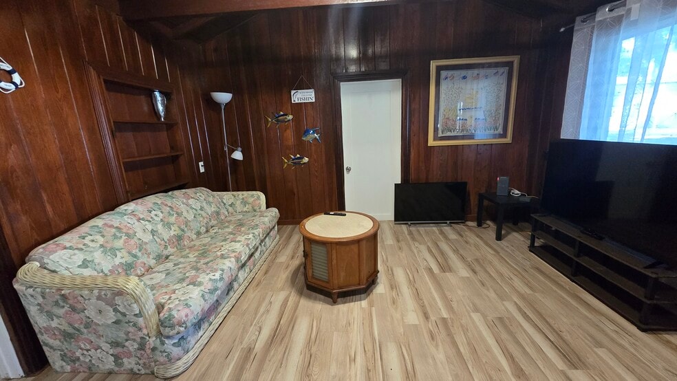 More Photos Of 44 Crawford Dr, Lake Placid Manufactured Housing Mobile Home Park For Sale