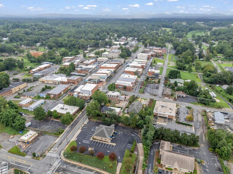 More Photos Of 147 E Court St, Rutherfordton Office Residential For Sale