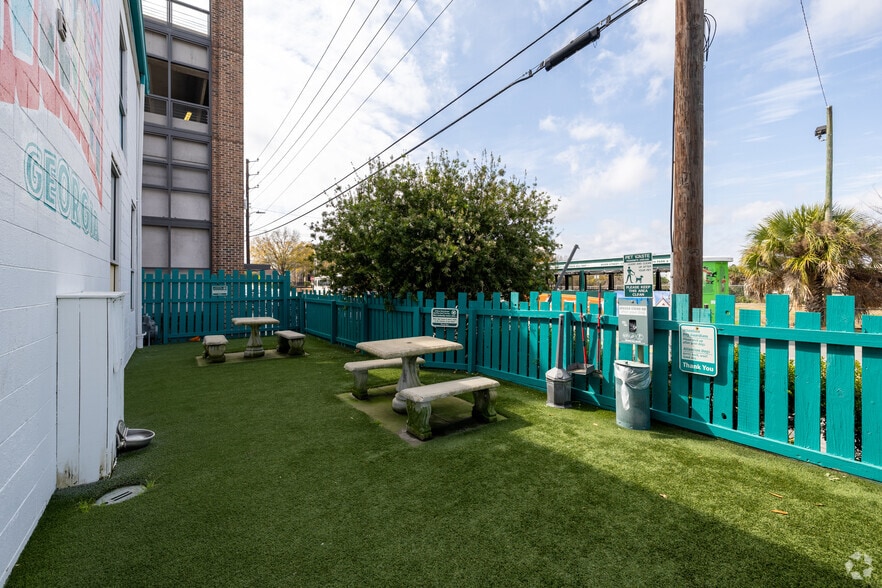 More Photos Of 611 W Oglethorpe Ave, Savannah Hotel For Sale