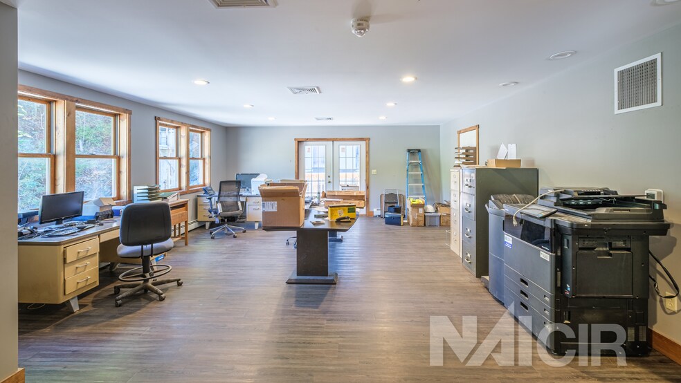 More Photos Of 294 Freedom Rd, Williamsport Industrial For Sale