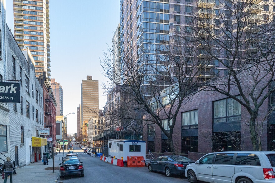 More Photos Of 1801-1815 Second Ave, New York Apartments For Lease