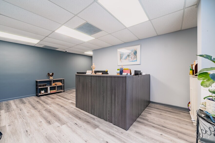 More Photos Of 2290-2298 W Airport Blvd, Sanford Flex For Lease