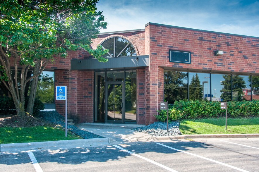 More Photos Of 4801 W 81st St, Bloomington Light Distribution For Lease