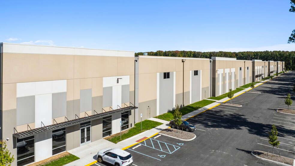 More Photos Of 30 Aberdeen Rd, Hampton Unknown For Lease