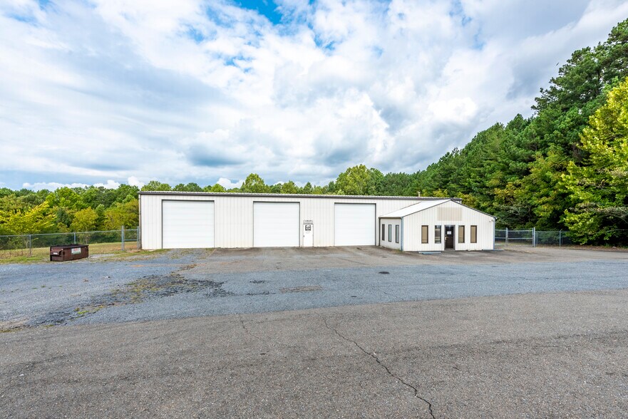 Primary Photo Of 120 Appalachian Ct, Talking Rock Industrial For Sale