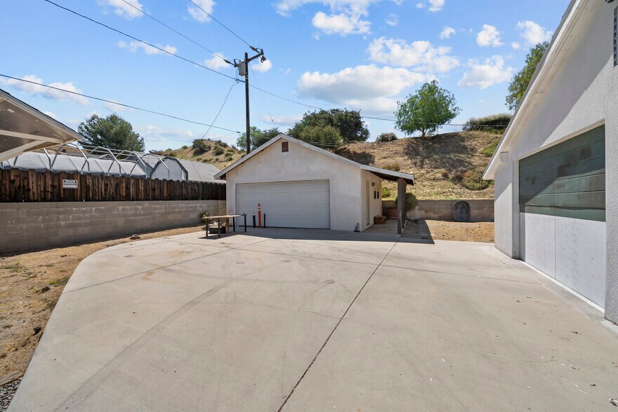 More Photos Of 16166 Sierra Hwy, Santa Clarita Land For Lease
