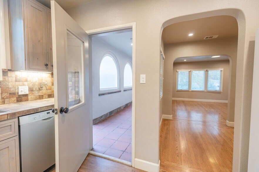 More Photos Of 2229 24th St, Sacramento Apartments For Sale