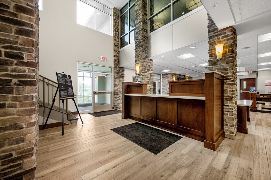 More Photos Of 3020 Orchard Park Rd, Buffalo Office For Sale