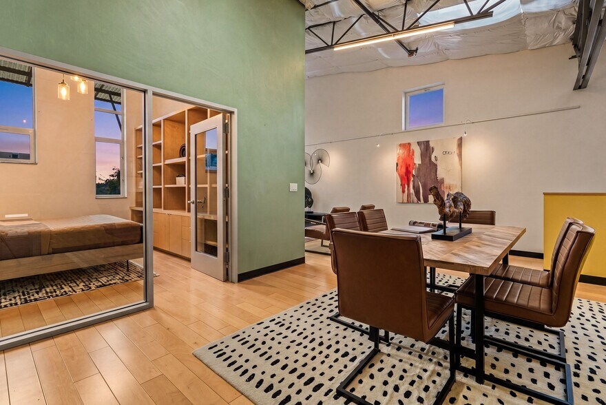 More Photos Of 108 High Rd, Santa Cruz Flex For Sale