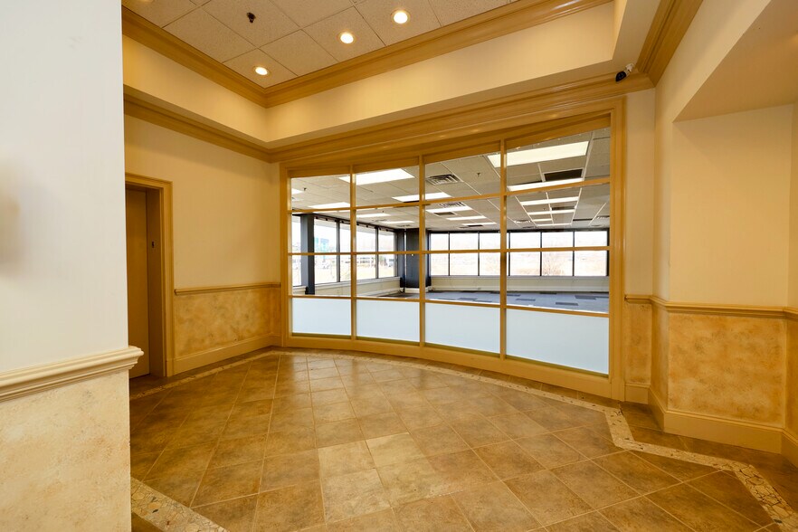 More Photos Of 1807 Seminole Trl, Charlottesville Office For Lease