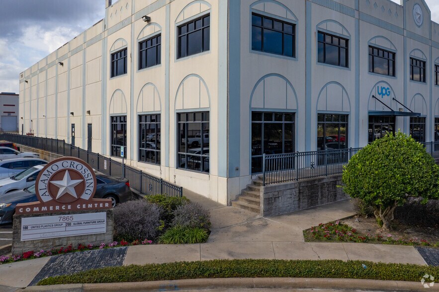 More Photos Of 7865 Northcourt Rd, Houston Distribution For Lease